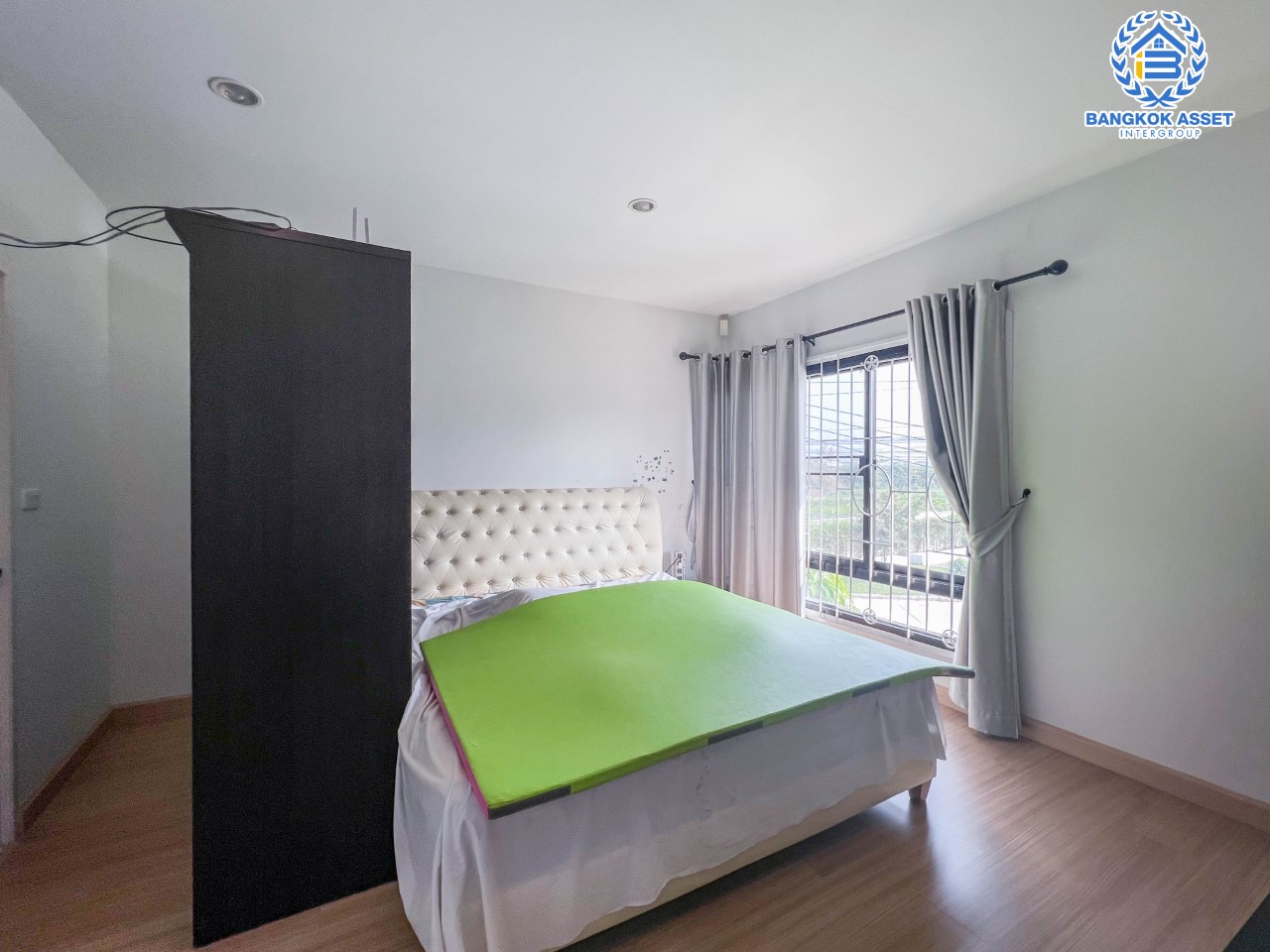 *****บ้านเดี่ยวมือสอง ย่านนนทบุรี ม.ดีไลท์ พุทธมณฑล-ศาลายา หลังมุม เนื้อที่กว้างขวางมากถึง 58.2 ตร.ว. ฟังก์ชัน 3 ห้องนอน 2 ห้องน้ำ ที่จอดรถ 2 คัน บ้านสวย พร้อมเข้าอยู่ได้ทันที บนทำเลแห่งการเดินทาง เชื่อมต่อได้หลายเส้นทาง ใกล้ทางด่วน "ศรีรัช"